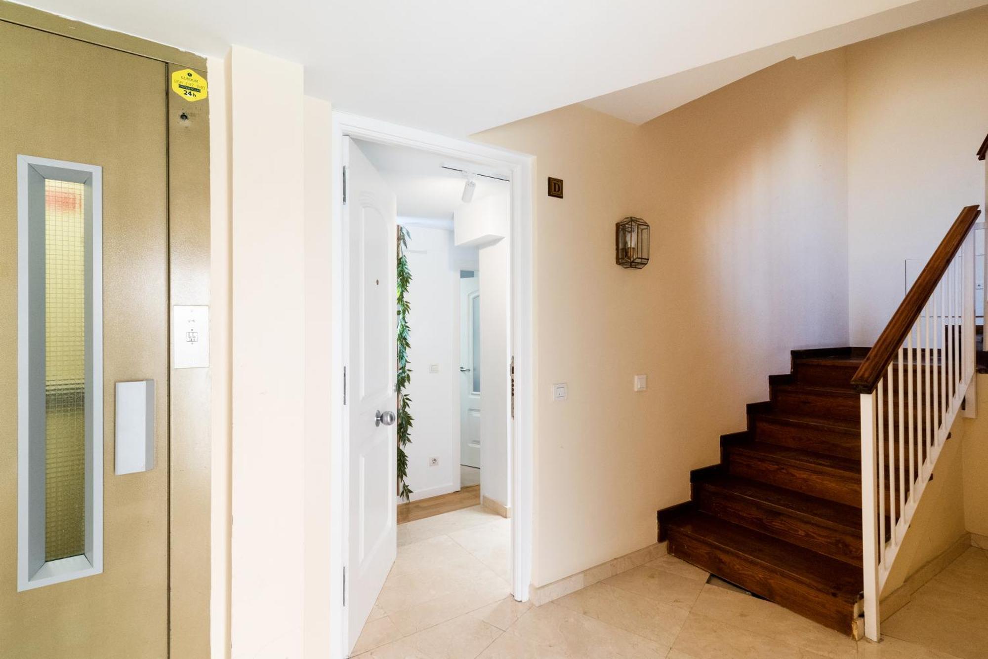 Moderno Apartamento En Granada Centro エクステリア 写真