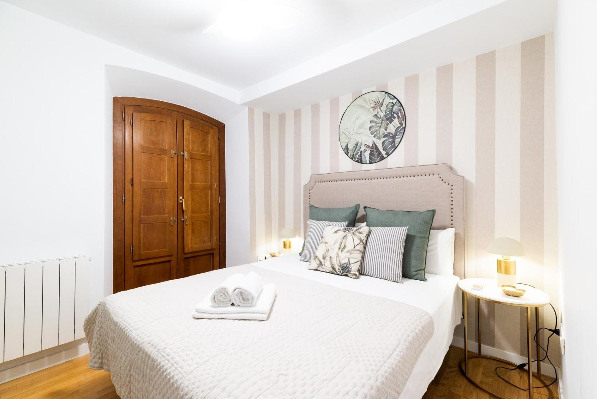 Moderno Apartamento En Granada Centro エクステリア 写真