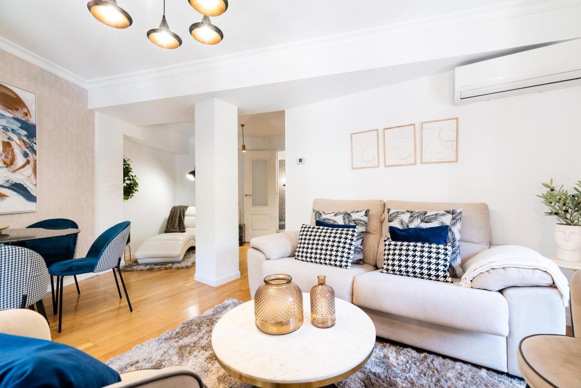 Moderno Apartamento En Granada Centro エクステリア 写真