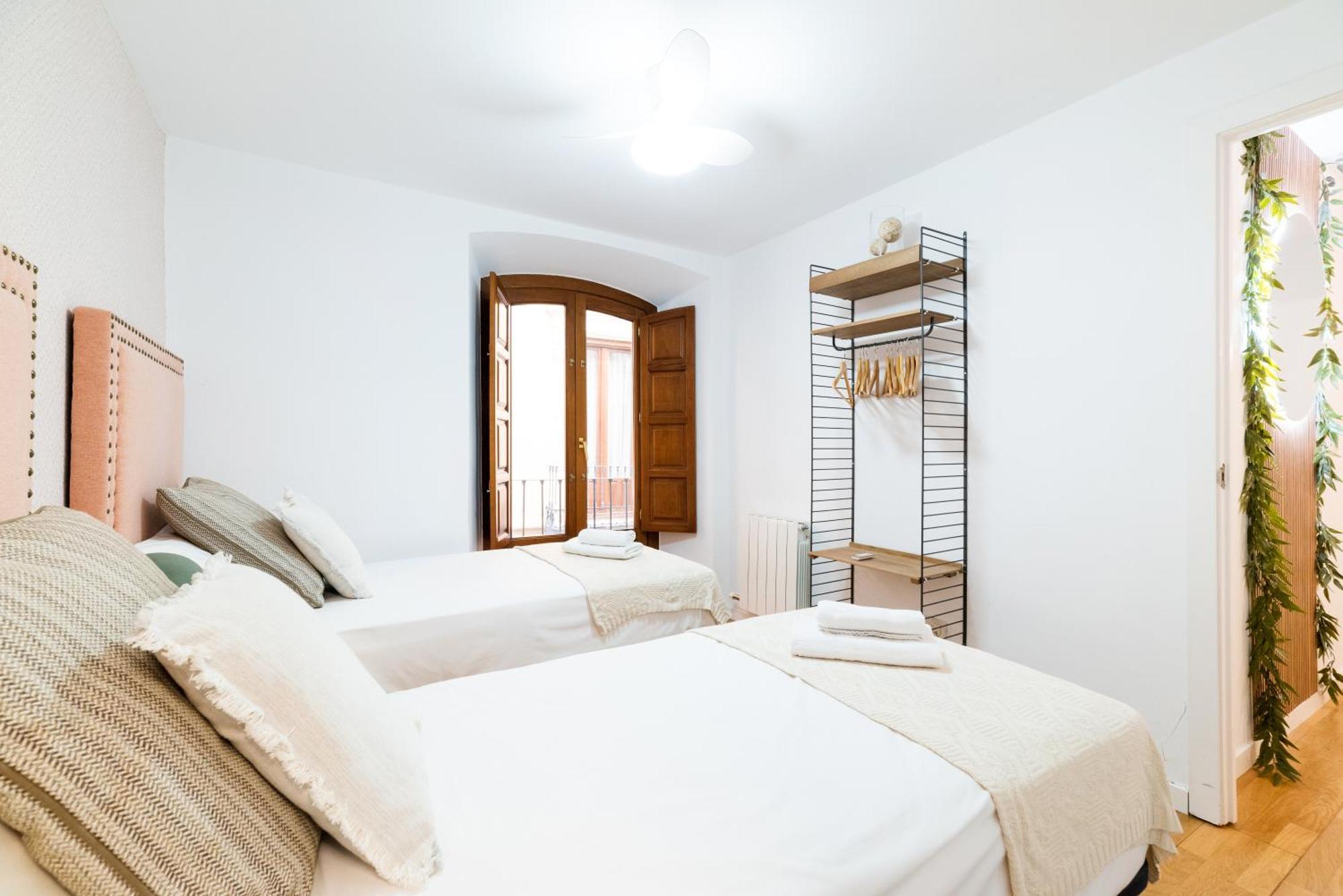 Moderno Apartamento En Granada Centro エクステリア 写真