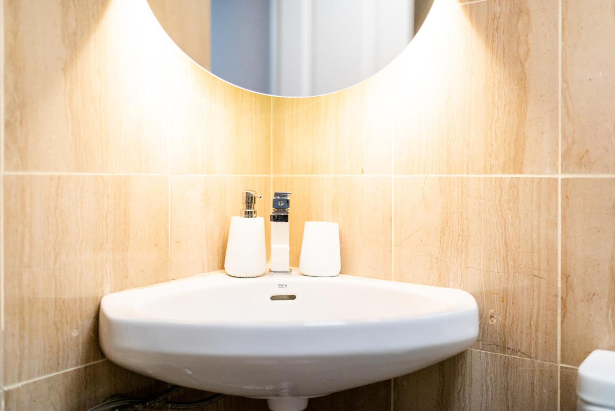 Moderno Apartamento En Granada Centro エクステリア 写真