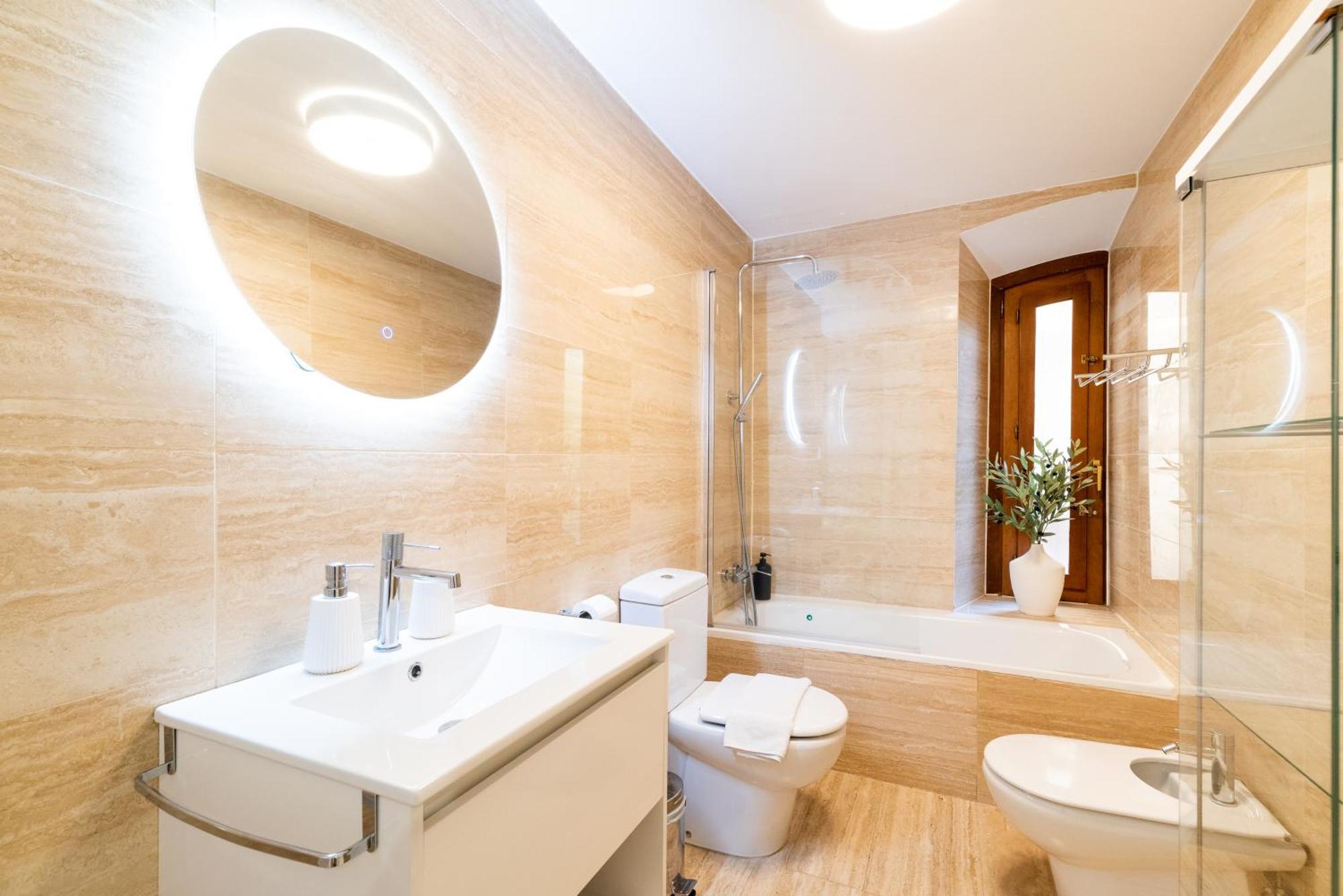 Moderno Apartamento En Granada Centro エクステリア 写真