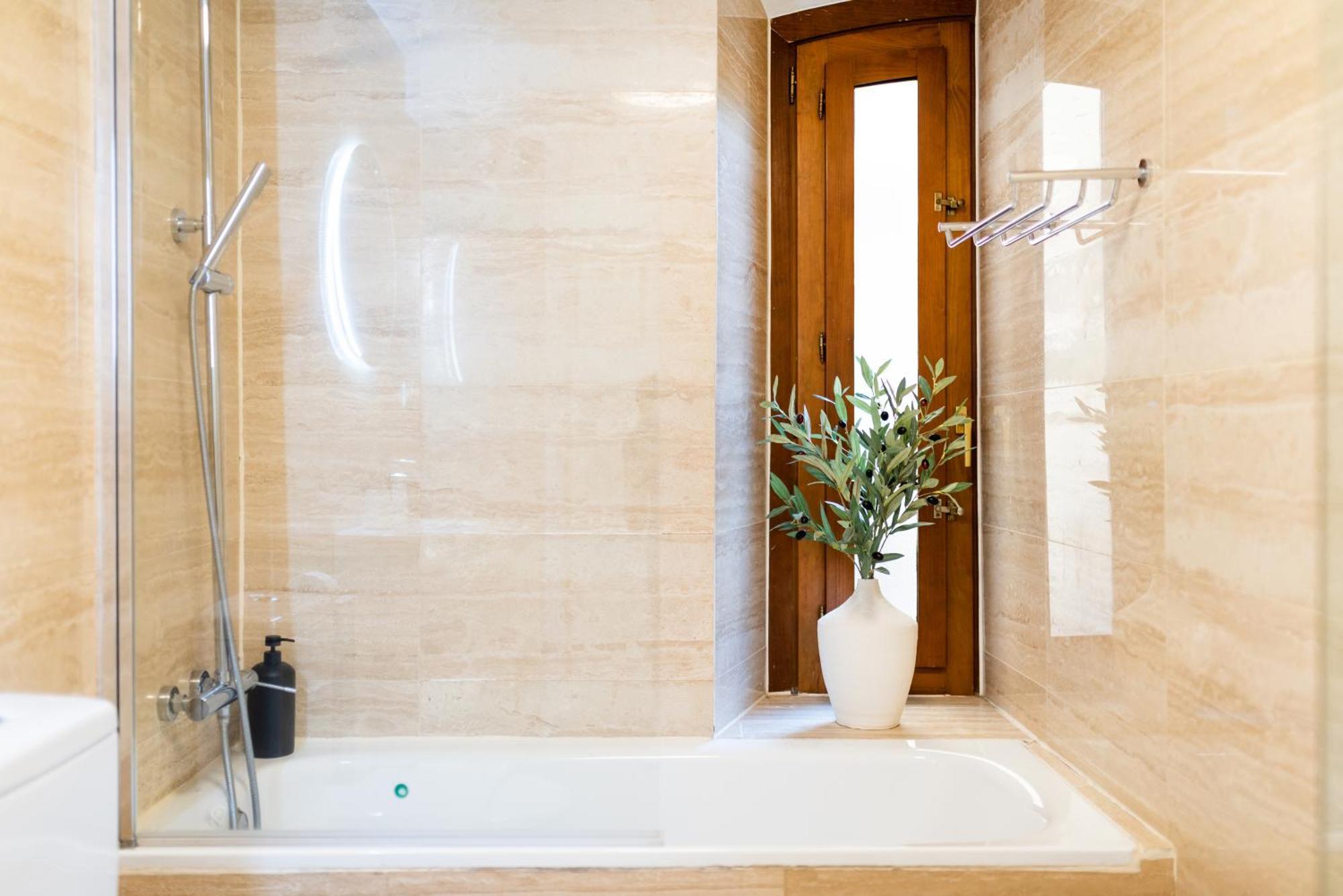 Moderno Apartamento En Granada Centro エクステリア 写真